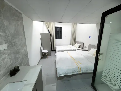 Hongrunxiang Hotel Rooms Photos