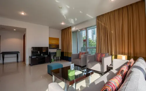 Ramada by Wyndham Downtown Dubai Zimmer Photos