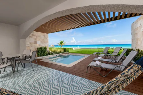 Hilton Cancun Mar Caribe All-Inclusive Resort Featured Photos