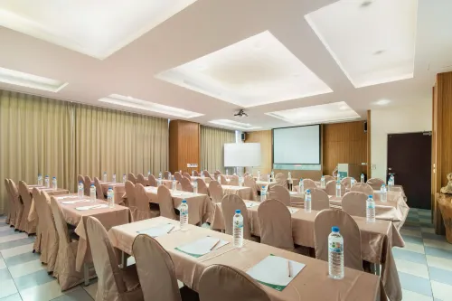 Liga Hotel Business Photos
