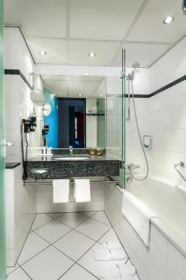 Ramada by Wyndham Amsterdam Airport Schiphol Chambres Photos