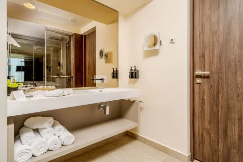 Kronwell Brasov Hotel Rooms Photos