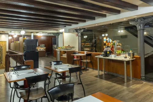 Hotel Suizo Restauration Photos