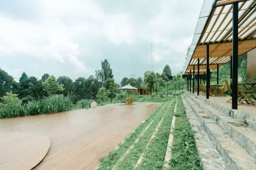 Bobocabin Gunung Mas, Puncak Unggulan Photos