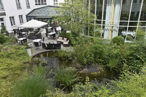 Wyndham Hannover Atrium Exterior Photos