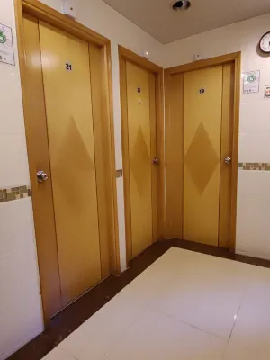 HOLLYWOOD GUESTHOUSE Photos