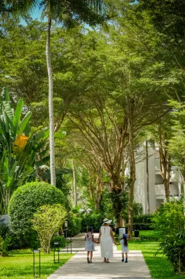 Le Méridien Phuket Mai Khao Beach Resort (Marriott International) Общественные зоны Photos