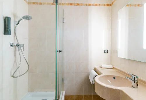 B&B HOTEL Amnéville-les-Thermes Chambres Photos