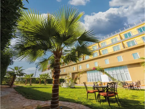 Golden Ship Hotel Exterior Photos