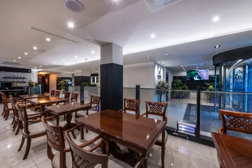 New Chonji Hotel Dining Photos