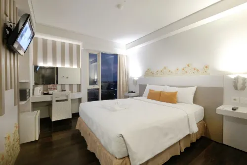 All Nite & Day Hotel Yogyakarta - Gejayan Kamar Photos