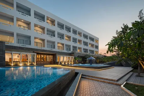 Pollos Hotel & Gallery Rembang Dekat Hotel Photos