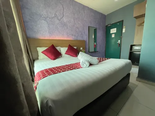DJ Citi Point Hotel Kamar Photos