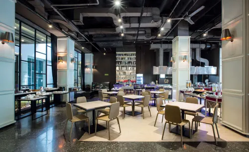 Sparks Life Jakarta, ARTOTEL Curated Unggulan Photos