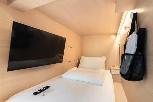Jyu Capsule Hotel Rooms Photos