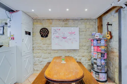 Le Village Montmartre by Hiphophostels Espaces publics Photos