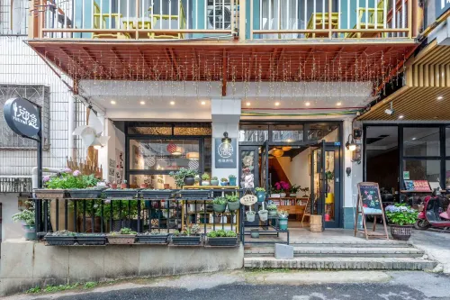 Yueyin Inn (Yangshuo Lijiang West Street Pedestrian Street Branch) من الخارج Photos