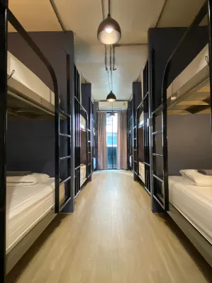 Monomer Hostel Bangkok Phòng Photos