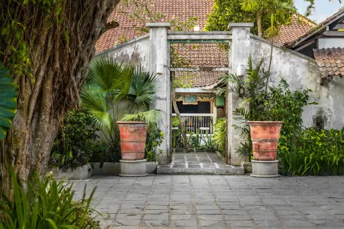 Hotel Tugu Blitar Außen Photos