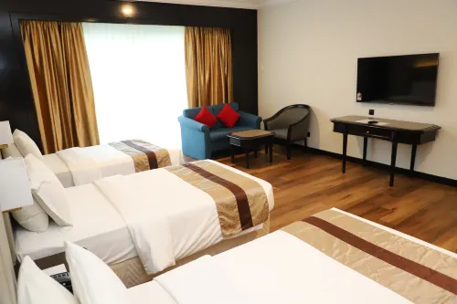 Grand Darul Makmur Hotel Kuantan Rooms Photos