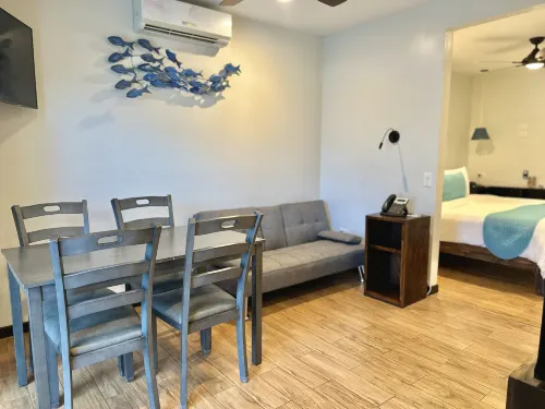 Palau Central Hotel Rooms Photos