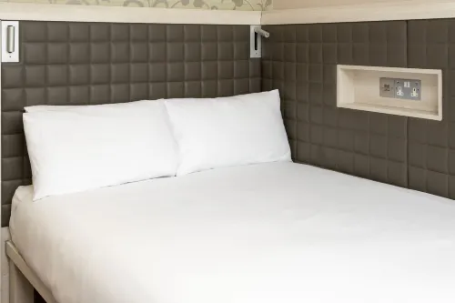 London Croydon Aerodrome Hotel, BW Signature Collection Rooms Photos