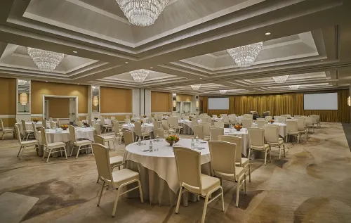 Pendry Newport Beach Business Facilities Photos