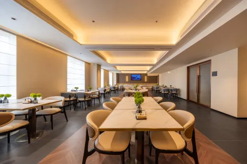 Atour Hotel Zhanjiang Jinshawan Seaview Corridor Dining Photos