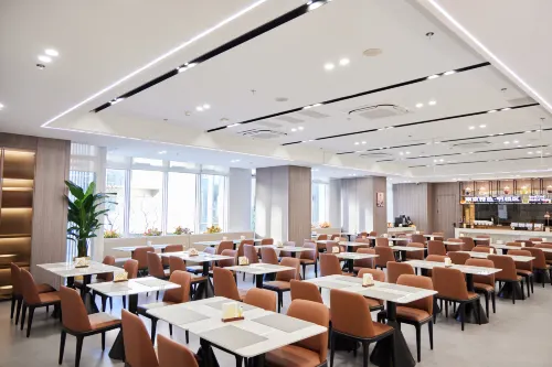 Ascott Xuanwu Lake Nanjing Restauration Photos