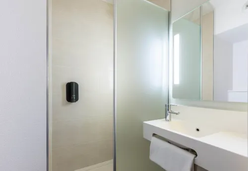 B&B HOTEL Lille Roubaix Campus Gare Chambres Photos