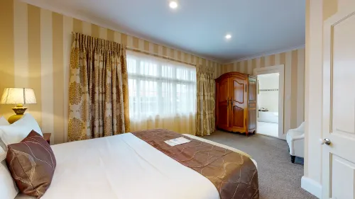 Prince's Gate Hotel Rooms Photos
