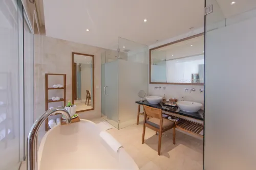 Candi Beach Resort & Spa Kamar Photos