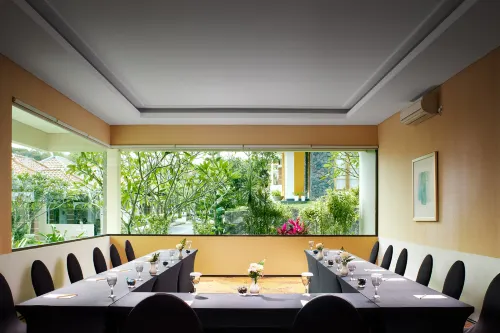 El Hotel Malang Business Photos