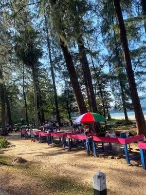 Wyndham Royal Lee Phuket Рядом с отелем Photos