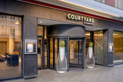 Courtyard by Marriott Munich City Center Exterior Photos