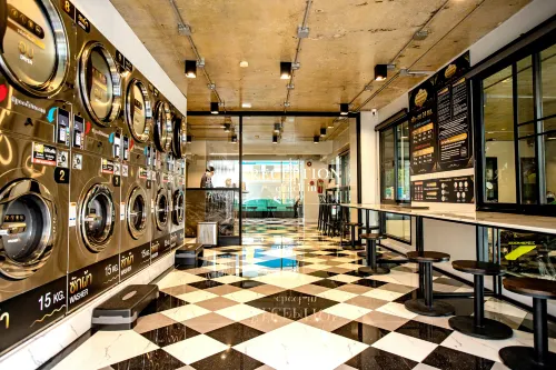 Travelier Hostel Area Publik Photos