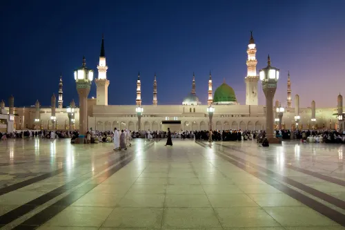 Karam Taibah Almasi Near Hotel Photos