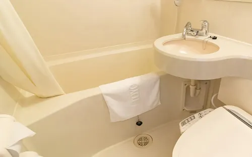 Toyoko Inn Higashi Hiroshima Ekimae Kamar Photos