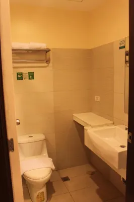 Go Hotels Plus Mandaluyong Rooms Photos