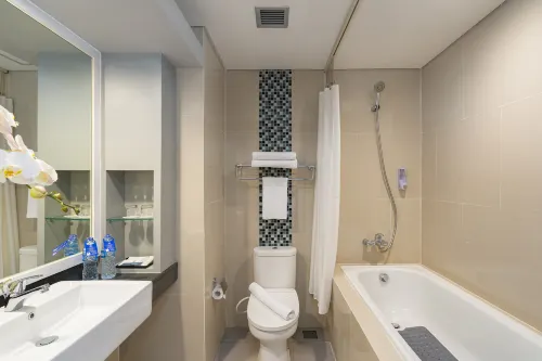 BATIQA Hotel Karawang Kamar Photos