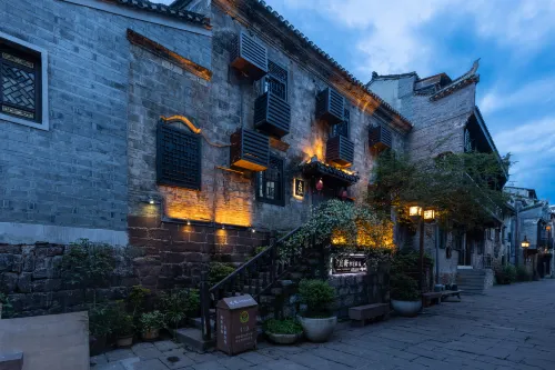 Fenghuang Barley Country Inn Exterior Photos