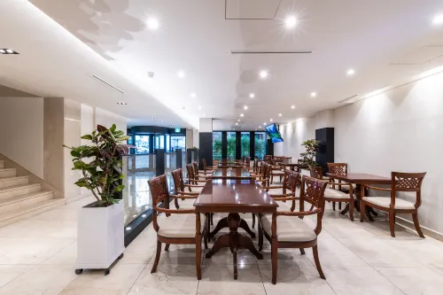 New Chonji Hotel Dining Photos