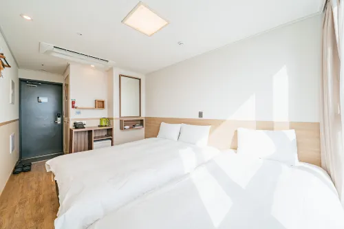Kenny Stay Jeju Seogwipo Kamar Photos
