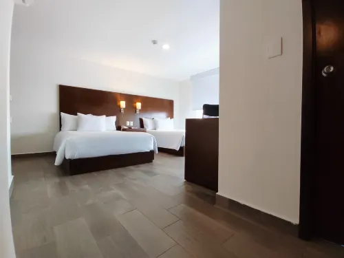 Ramada by Wyndham Tampico Centro Camere Photos