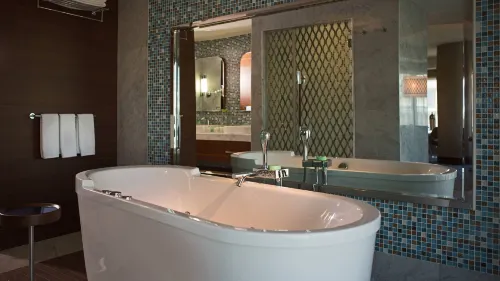Renaissance Izmir Hotel Huoneet Photos
