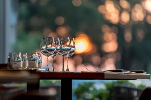 Outrigger Surin Beach Resort Питание Photos