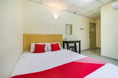 River Inn Hotel Номера Photos