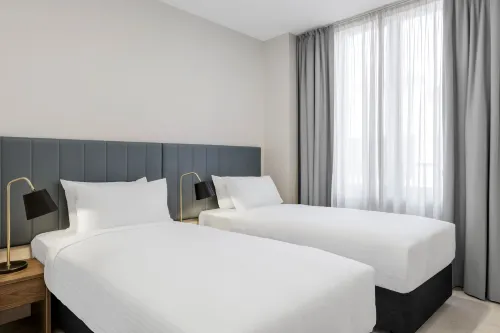 Brady Apartment Hotel Hardware Lane Rooms Photos