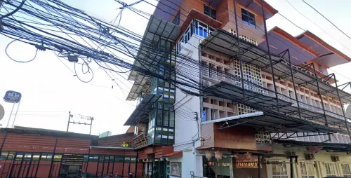 Sisaket PonTaWin Budget Inn Esterni Photos
