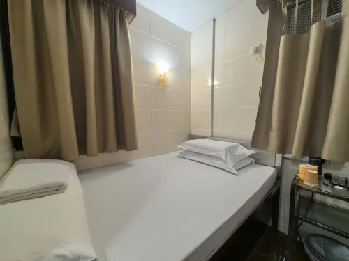 HOLLYWOOD GUESTHOUSE Featured Photos